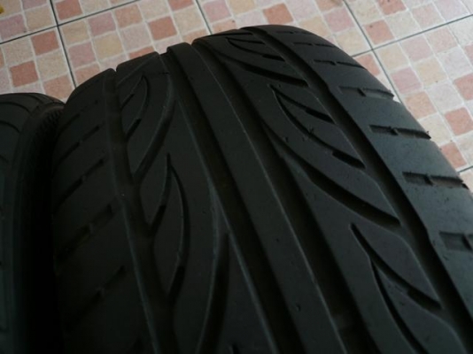 ขายยาง-----195-50-15-----สภาพดี (1ชุด) ถูกๆ