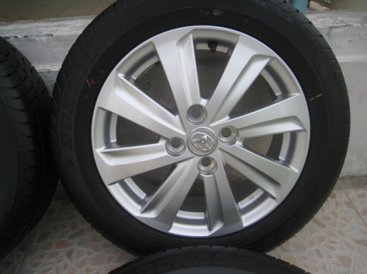 ขายล้อแม็ก Toyota vios ป้ายแดง 15"x5.5" et45 4รู100 + ยางปี13  สนใจติดต่อเล็กคลองสามครับ (081-3747940)