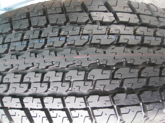 ขายล้อแม็ก All new Isuzu d-max ป้ายแดง 17"x7" et33 6รู139 +ยาง ปี 13 ตุ่มและสีที่หน้ายางยังมีอยู่ครับ  สนใจติดต่อเล็กคลองสามครับ (081-3747940)