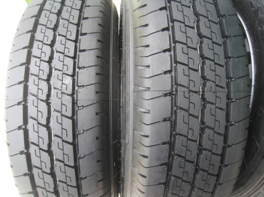 ขายกะทะล้อ Isuzu d-max ป้ายแดง 6รู139 + ฝาครอบ +ยาง ปี 3013 ตุ่มที่หน้ายางมีทุกเส้นครับ   สนใจติดต่อเล็กคลองสามครับ (081-3747940)