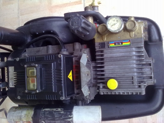 ปั๊มอัดฉัด ยี่ห้อ SIBIJEG มอเตอร์ 3 กิโลวัตต์ ปั๊มอัดฉัด ยี่ห้อ SIBIJEG มอเตอร์ 3 กิโลวัตต์