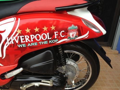 SCOOPY IลายLIVERPOOL F.C.รถ10เดือนวิ่ง1xxxโลสวยกริ้บมีเล่มพร้อมโอน