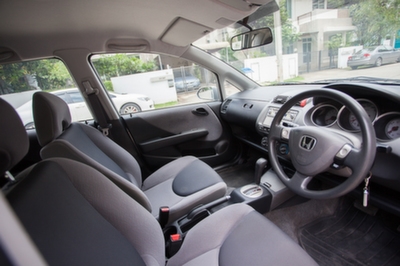 HONDA - JAZZ - i-DSI 1.5 AT ปี 2007 เลขไมล์ 66,000 รถบ้าน HONDA - JAZZ - i-DSI 1.5 AT ปี 2007 เลขไมล์ 66,000 รถบ้าน