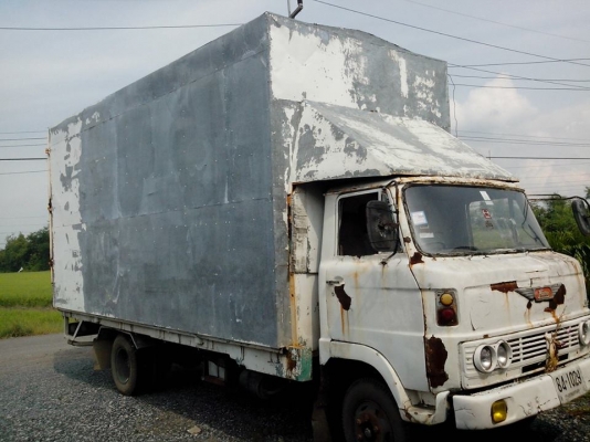 ขาย 6 ล้อ HENO KM 100   เครื่องดี คัสซีสวยมาก  พวงมาลัยเพาเวอร์