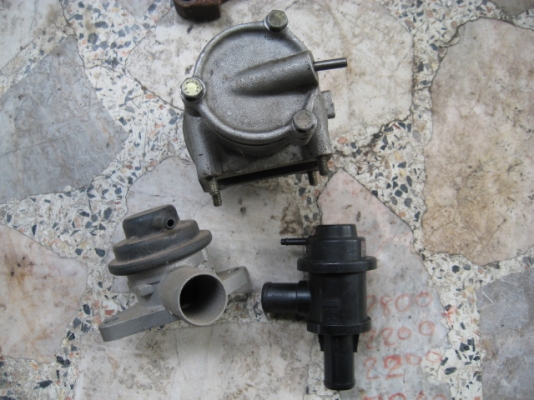 ขายโบออฟวาล์ว 3ตัว 1,100 b,