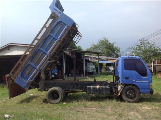 ขายด่วน !! 6ล้อดั้ม Isuzu 130แรง รถห้างแท้ ปี 46