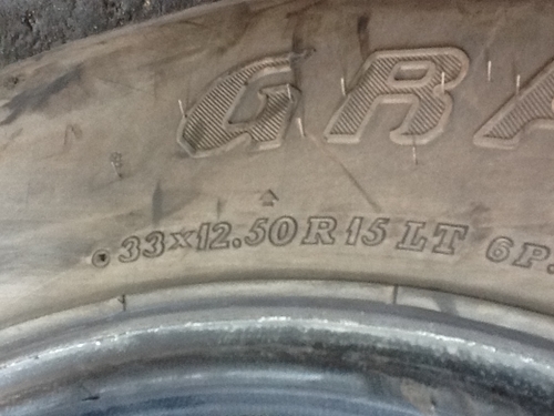 ขายยาง DUNLOP M/T 33x12.5 R15 ปี12 4 เส้น ราคา 18,000 บาท