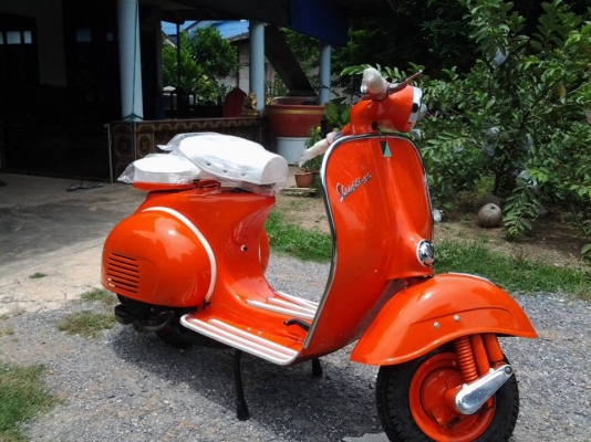 ขาย vespa 64 อินเดีย สีส้ม รถสวย เครื่องจบ no book 39999 บาท