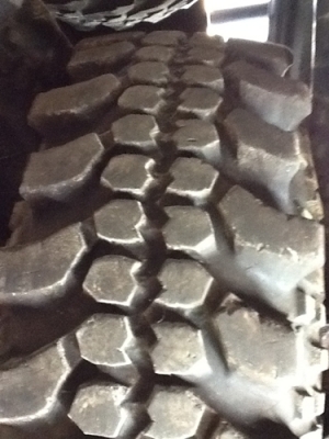 ขายล้อวีโก้พร้อมยางตะขาบ 4เส้น ราคา 26,000บาท