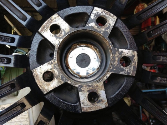 ขายแม๊กขอบ 18  5 รู 114  จัดส่งได้ทั่วประเทศ  ยางแถม