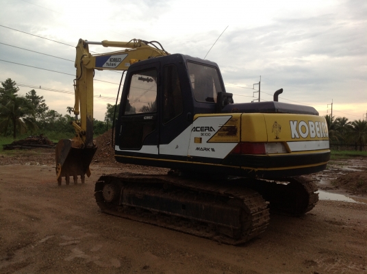 ขาย KOBELCO SK 100-3 ยูตานิแท้  (ซื้อเก่าญี่ปุ่นมาแค่ปีเดียว)สภาพเดิมสุดๆ สวยจัด สนใจติดต่อโดยตรง 081-4283210