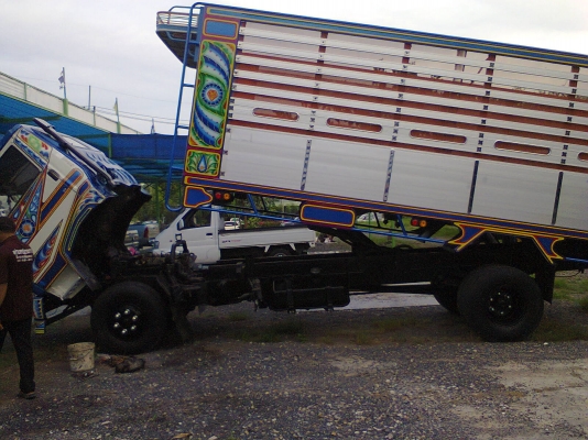 Hino km 779 น้ำเงินสดๆ ดั้มต่อใหม่ Hino km 779 น้ำเงินสดๆ ดั้มต่อใหม่