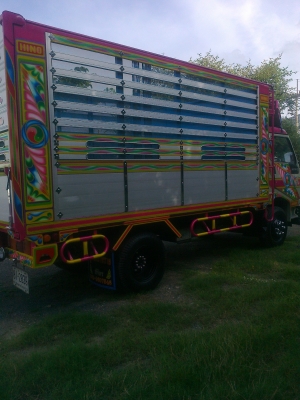 Hino Fb 120 แรง ชมพูอีกคันสวยบาดใจๆ เหมือนกัน Hino Fb 120 แรง ชมพูอีกคันสวยบาดใจๆ เหมือนกัน