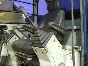 ขายรถแบคโฮ KOBELCO SK-220-T พร้อมมือขยุ้ม ปุ้งกี้พร้อม ไฟฟ้าครบ เอกสารอืมวอย รถสวยสนใจโทร