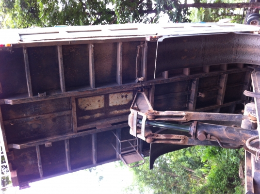 ขายรถ 10 ล้อ 2 เพลา ราคา.1350000 กระบะเหล็กดั้ม HINO FM3M เครื่องเดิม เกียร์เดิม กระจกไฟฟ้า รถสวย สนใจโทร