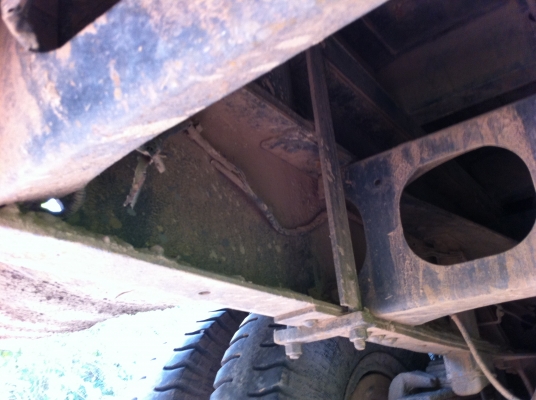 ขายรถ 10 ล้อ 2 เพลา ราคา.1350000 กระบะเหล็กดั้ม HINO FM3M เครื่องเดิม เกียร์เดิม กระจกไฟฟ้า รถสวย สนใจโทร