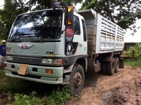 ขายรถ 10 ล้อ 2 เพลา ราคา.1350000 กระบะเหล็กดั้ม HINO FM3M เครื่องเดิม เกียร์เดิม กระจกไฟฟ้า รถสวย สนใจโทร