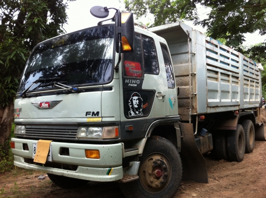 ขายรถ 10 ล้อ 2 เพลา ราคา.1350000 กระบะเหล็กดั้ม HINO FM3M เครื่องเดิม เกียร์เดิม กระจกไฟฟ้า รถสวย สนใจโทร