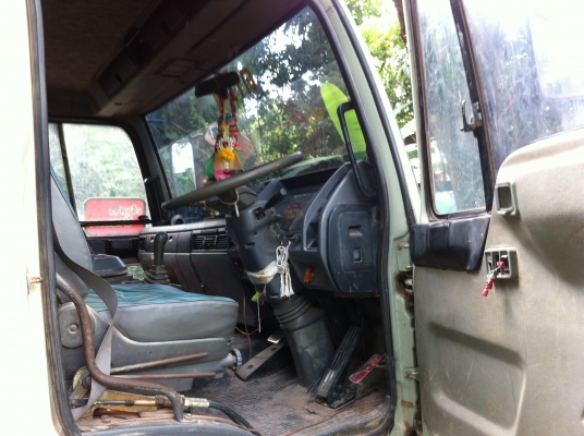 ขายรถ 10 ล้อ 2 เพลา ราคา.1350000 กระบะเหล็กดั้ม HINO FM3M เครื่องเดิม เกียร์เดิม กระจกไฟฟ้า รถสวย สนใจโทร