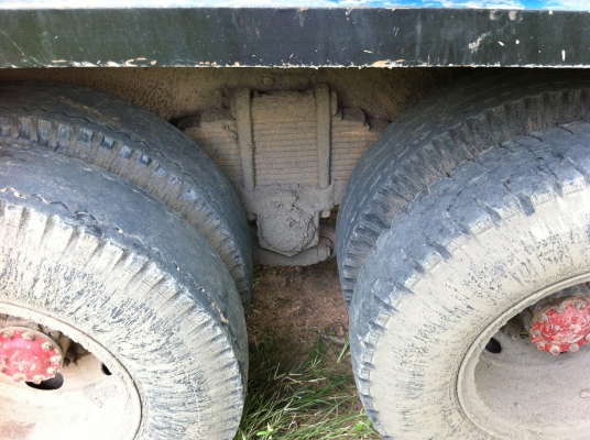 ขายรถ 10 ล้อ 2 เพลา ราคา.1350000 กระบะเหล็กดั้ม HINO FM3M เครื่องเดิม เกียร์เดิม กระจกไฟฟ้า รถสวย สนใจโทร