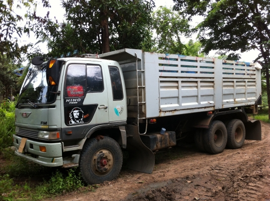 ขายรถ 10 ล้อ 2 เพลา ราคา.1350000 กระบะเหล็กดั้ม HINO FM3M เครื่องเดิม เกียร์เดิม กระจกไฟฟ้า รถสวย สนใจโทร
