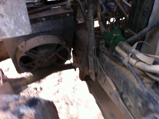 ขายรถ 10 ล้อ 2 เพลา ราคา.1350000 กระบะเหล็กดั้ม HINO FM3M เครื่องเดิม เกียร์เดิม กระจกไฟฟ้า รถสวย สนใจโทร