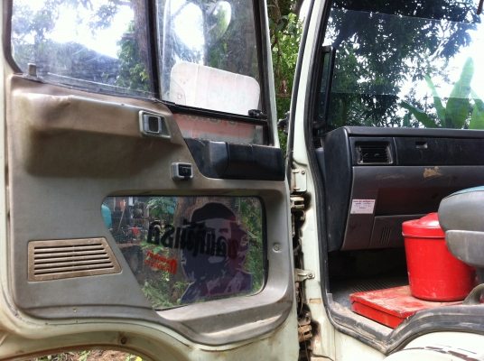 ขายรถ 10 ล้อ 2 เพลา ราคา.1350000 กระบะเหล็กดั้ม HINO FM3M เครื่องเดิม เกียร์เดิม กระจกไฟฟ้า รถสวย สนใจโทร