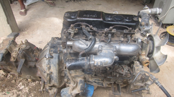 เครื่องยนต์ อีซูซุ 4BE1 ฝาดำ 110 แรงม้า พร้อมเกียร์ มีใบคุม