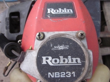 ขาย- เครื่องตัดแต่งกิ่งไม้ ตัดหญ้า แบบด้ามจับ มือสองจากญี่ปุ่น ราคา ตัวละ 4,800 บาท ครับ ขาย- เครื่องตัดแต่งกิ่งไม้ ตัดหญ้า แบบด้ามจับ มือสองจากญี่ปุ่น ราคา ตัวละ 4,800 บาท ครับ