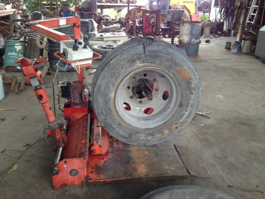 ขายเครื่องถอดยางรถบรรทุก