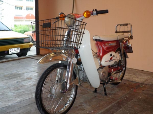 ขาย C70 ทะเบียนเครื่องไลฟานสตาสมือพร้อมใช้ระบบไฟออกทุกดวงสภาพสดๆคับ