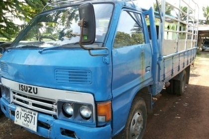 ISUZU KS 110 HP 4BD1 ฝาขาว กระบะคอกเหล็กเหล็กความยาว 4.30 เมตรสภาพสวย เครื่องแห้งแรงดีเดิมๆไม่มีเยิ้ม หัวเก๋งยกได้ไม่มีผุกร่อน ภายในเก๋งคอนโซลครบพร้อม พวงมาลัยเพาเวอร์ ช่วงล่างแน่นดี คัชซีดี ยาง 7.50 ขอบ 16 สภาพดี 70\% พร้อมบรรทุกพร้อมใช้งาน เอกสารทะเบียนค ISUZU KS 110 HP 4BD1 ฝาขาว กระบะคอกเหล็กเหล็กความยาว 4.30 เมตรสภาพสวย เครื่องแห้งแรงดีเดิมๆไม่มีเยิ้ม หัวเก๋งยกได้ไม่มีผุกร่อน ภายในเก๋งคอนโซลครบพร้อม พวงมาลัยเพาเวอร์ ช่วงล่างแน่นดี คัชซีดี ยาง 7.50 ขอบ 16 สภาพดี 70\% พร้อมบรรทุกพร้อมใช้งาน เอกสารทะเบียนค