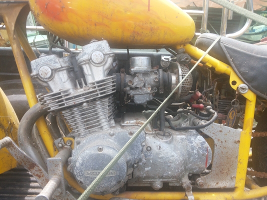 ขายcb750แต่งตามสภาพ(มีแต่สำเนาเล่มกับแป่นป้าย)