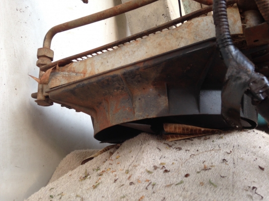 แผงแอ  ให้ท้องรถยน  หรือไปแปลงใส่ได้