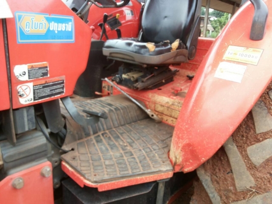 KUBOTA M9540 - 2 เพลา รถใช้งาน 4,950 ชม. อุปกรณ์ครบพร้อม มีใบมีดดันหน้า ผานพรวนดิน 7 เครื่องแห้งแรงดีทั้งคันไม่มีเยิ้ม ระบบไฮดรอลิกส์ระบบของเหลวไม่มีแตกซึ่ม ช่วงล่างแน่น ยางสภาพดี 4 เส้นหน้าหลังประมาณ 80\% พร้อมทำงานได้เลย เอกสารทะเบียนครบพร้อม ราคาต่อรองเ