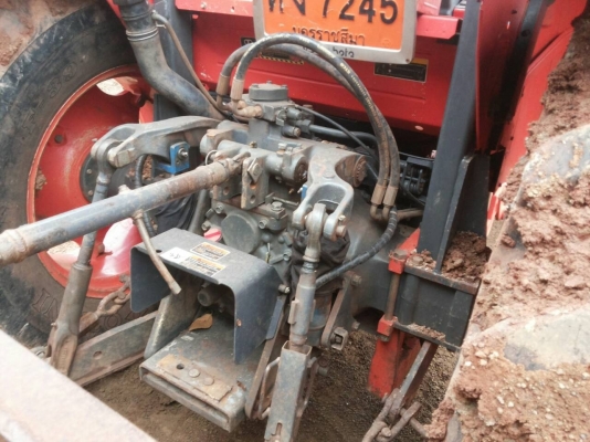 KUBOTA M9540 - 2 เพลา รถใช้งาน 4,950 ชม. อุปกรณ์ครบพร้อม มีใบมีดดันหน้า ผานพรวนดิน 7 เครื่องแห้งแรงดีทั้งคันไม่มีเยิ้ม ระบบไฮดรอลิกส์ระบบของเหลวไม่มีแตกซึ่ม ช่วงล่างแน่น ยางสภาพดี 4 เส้นหน้าหลังประมาณ 80\% พร้อมทำงานได้เลย เอกสารทะเบียนครบพร้อม ราคาต่อรองเ