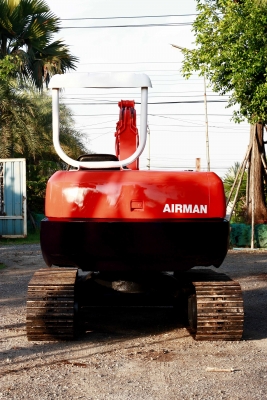 ขายรถแม็คโค AIRMAN AX40 (เหมือนฮิตาชิ EX40 หมด) นำเข้าจากญี่ปุ่น รถพร้อมใช้งาน ติดต่อ 086-775-7900