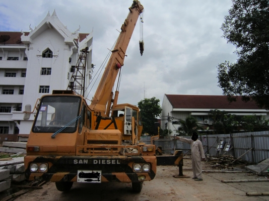 ขาย KOBELCO  20 ตัน 4 ปลอก 10ล้อ ปั๊ม 3 ตอน 4คอนโทรน เอวแน่น บูมไม่เคยซ้อม  รถเข้างานเดือนอยู่ศาลากลาง โทร.0896222190