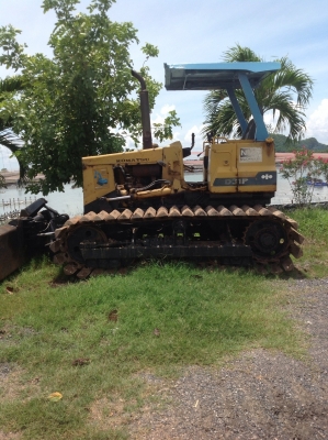 ***ขาย แทรคเตอร์ D31-17p Komatsu ใบมีดสไลด์ 6 ทิศทาง เครื่อง 4 สูบ ตีนเป็ด 60 ซม. สภาพพร้อมใช้งาน