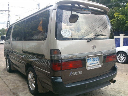 ต้องการขายรถตู้