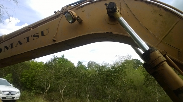 รถขุด100-3 ปั้มต้องเช็คหน่อย ฝาครอบเครื่องมี เครื่องดีแน่น 4สุบมิตรซูฯเทอร์โบ....