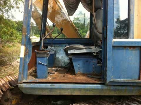 รถขุด100-3 ปั้มต้องเช็คหน่อย ฝาครอบเครื่องมี เครื่องดีแน่น 4สุบมิตรซูฯเทอร์โบ....