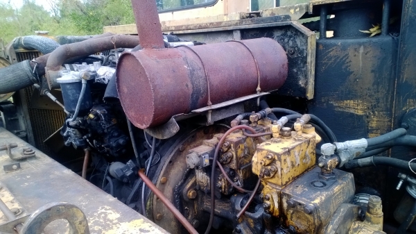 รถขุด100-3 ปั้มต้องเช็คหน่อย ฝาครอบเครื่องมี เครื่องดีแน่น 4สุบมิตรซูฯเทอร์โบ....