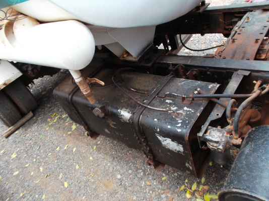 ขายด่วนรถ6ล้อNPR59PU5Mบรรทุกนํ้ามันรถห้างแท้ปี39