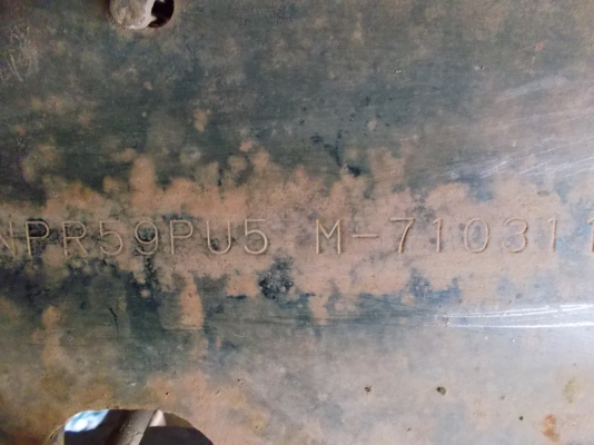 ขายด่วนรถ6ล้อNPR59PU5Mบรรทุกนํ้ามันรถห้างแท้ปี39