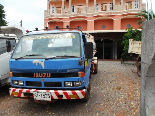 ขายด่วนรถ6ล้อNPR59PU5Mบรรทุกนํ้ามันรถห้างแท้ปี39