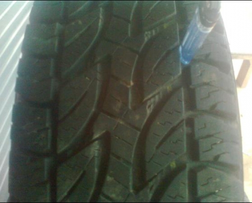 ขายยาง 265/75/16 bridgestone A/T ดอกยางยังสวยครับ ขอขายเส้นละ 1000บาทครับ