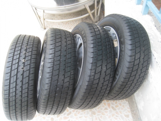 ขายล้อแม็ก Toyota vios ป้ายแดง 15"x5.5" et45 4รู100 + ยางปี13  สนใจติดต่อเล็กคลองสามครับ (081-3747940)