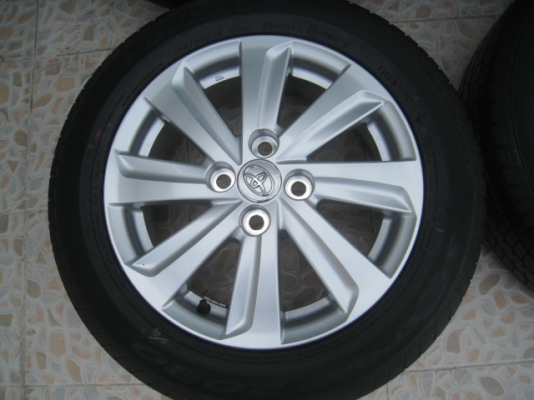 ขายล้อแม็ก Toyota vios ป้ายแดง 15"x5.5" et45 4รู100 + ยางปี13  สนใจติดต่อเล็กคลองสามครับ (081-3747940)