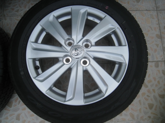 ขายล้อแม็ก Toyota vios ป้ายแดง 15"x5.5" et45 4รู100 + ยางปี13  สนใจติดต่อเล็กคลองสามครับ (081-3747940)